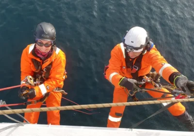 Hurtig mobilisering av redningslag med tilkomstteknikere på lokasjon.